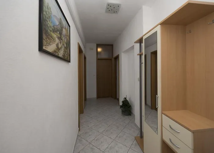 شقة 16603b *